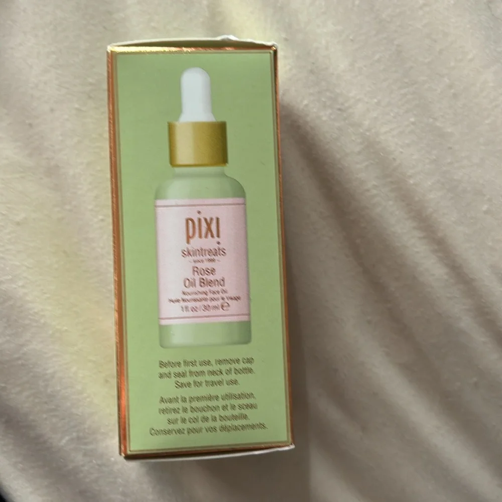 Makeup bundle - Picture 5 of 12